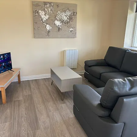 Lejlighed Three Bedroom *