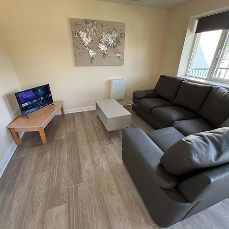 Three Bedroom Lejlighed *