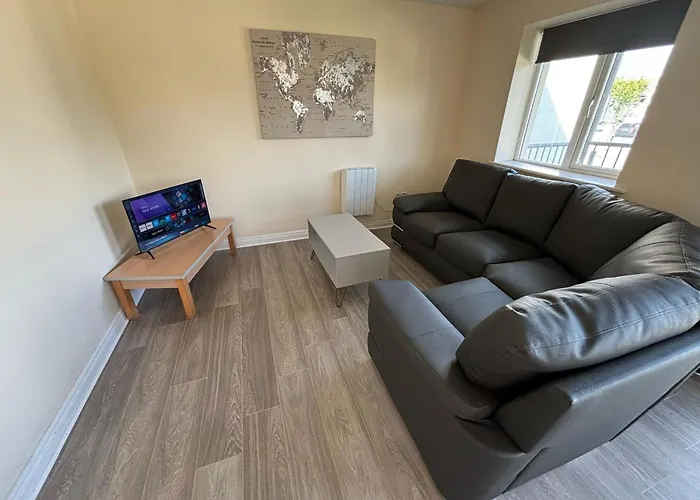 Three Bedroom 公寓 *